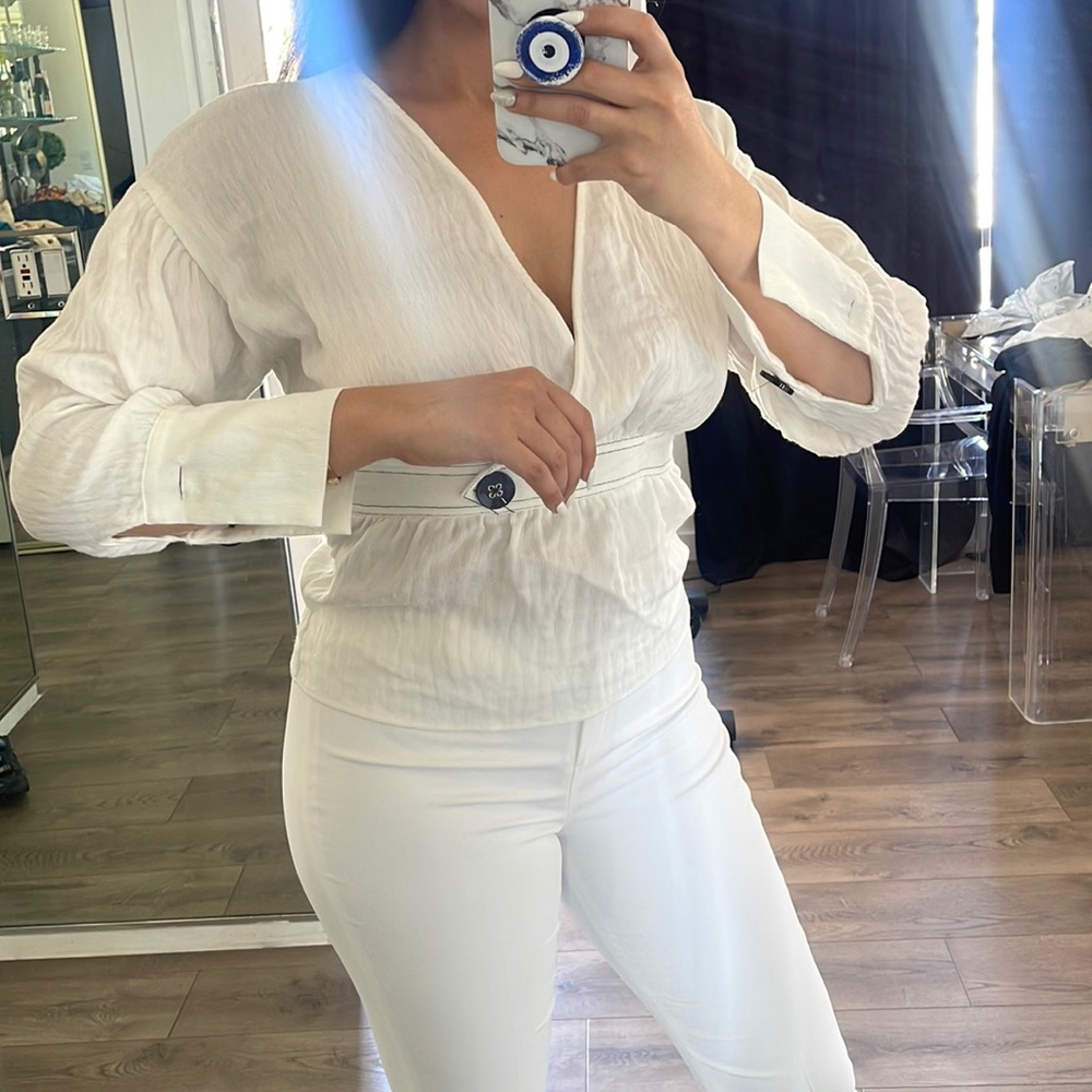 Zara white linen blouse *Size XS but fits a S/M